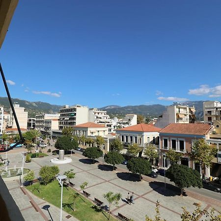Spacious View Of Central Square Kalamata Esterno foto