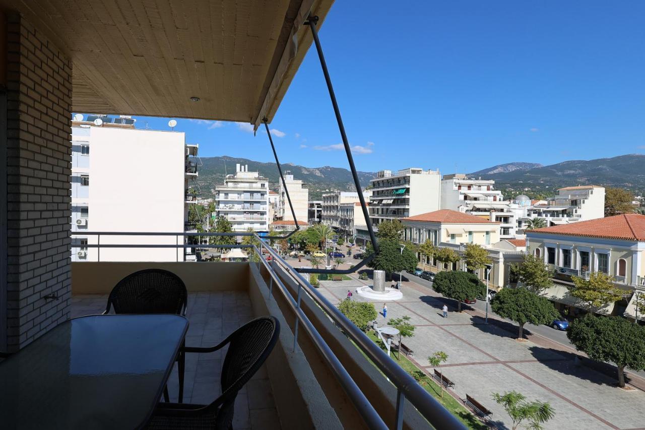 Spacious View Of Central Square Kalamata Esterno foto
