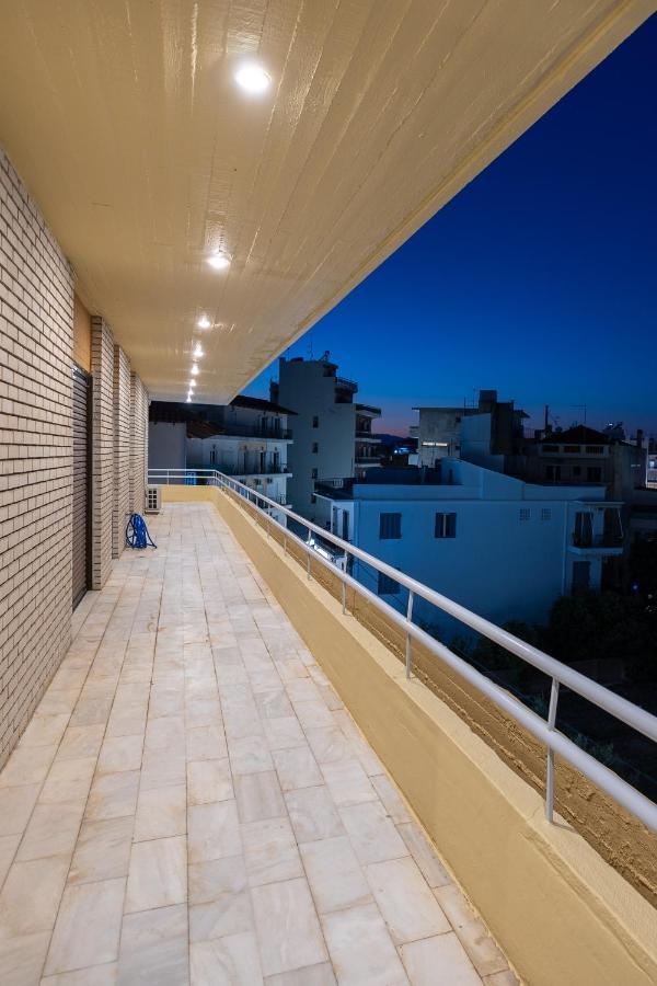 Spacious View Of Central Square Kalamata Esterno foto